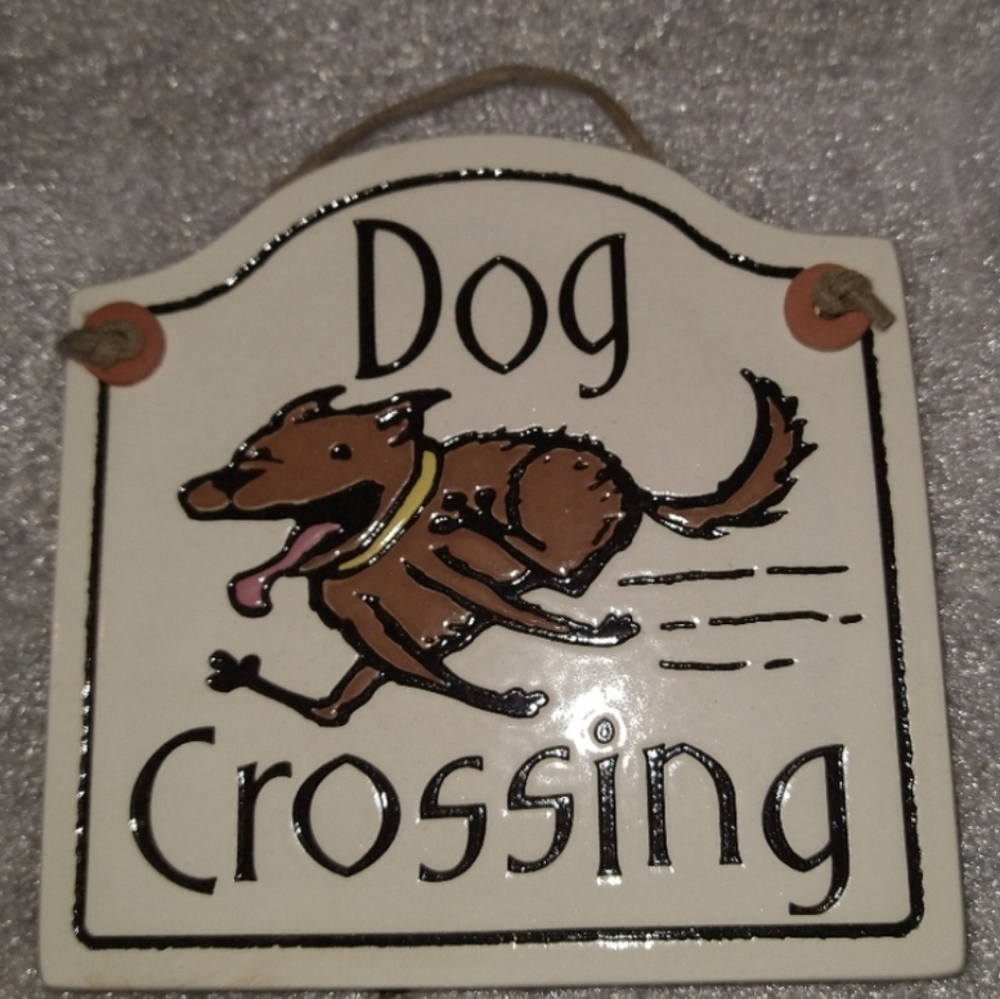 New Dog Crossing Pottery Sign" - Picture 2 of 2